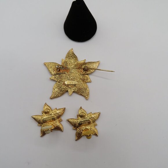 Eisenberg Ice Brooch Earrings Set Enamel Poinsettia Rhinestone Accents - Picture 9 of 10